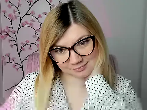 Lola moree online show from April 7, 11:43 am