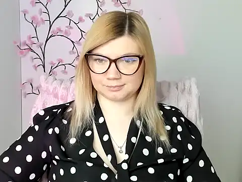 Lola moree online show from April 18, 11:36 am