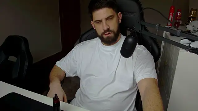 Snapshot of lucas_kazimm chatting on February 15, 3:17 pm lucas kazimm online show from February 15, 3:17 pm