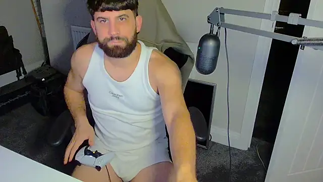 Snapshot of lucas_kazimm chatting on November 13, 6:18 pm lucas kazimm online show from November 13, 6:18 pm