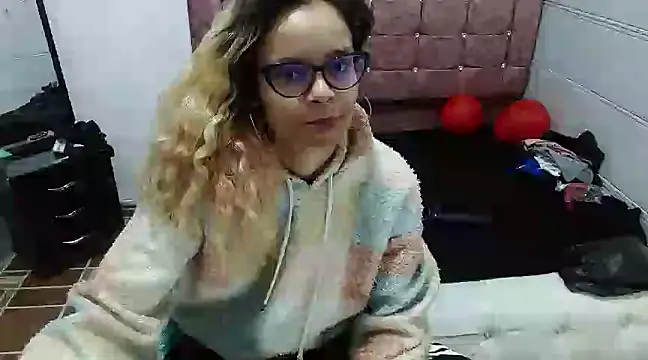 Ariasmithog online show from February 24, 3:02 am