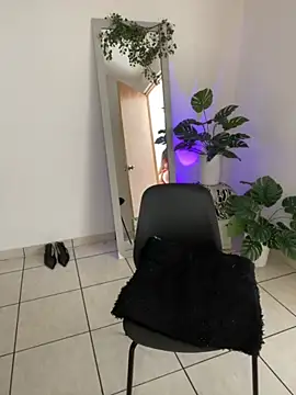 Snapshot of meli_ortiz_ chatting on November 4, 4:17 pm meli ortiz online show from November 4, 4:17 pm