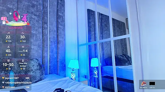 AliDiaz  online show from March 26, 6:35 pm