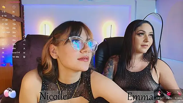 Snapshot of _Emma11 chatting on February 1, 10:44 pm Emma11 online show from February 1, 10:44 pm