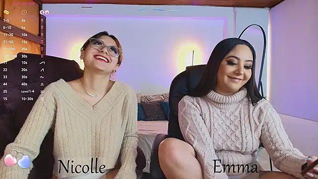 Snapshot of _Emma11 chatting on February 28, 10:50 pm Emma11 online show from February 28, 10:50 pm
