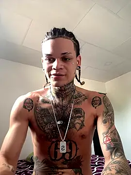 Snapshot of hot_man05 chatting on January 12, 9:09 pm hot man05 online show from January 12, 9:09 pm