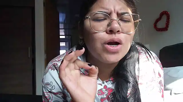 viccky vick online show from March 11, 1:45 pm