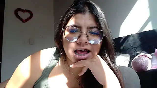 viccky vick online show from October 23, 8:40 pm