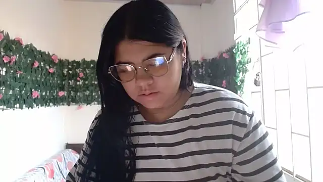 viccky vick online show from April 2, 1:42 pm