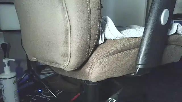 Snapshot of stubbydick3 chatting on February 24, 2:26 pm stubbydick3 online show from February 24, 2:26 pm