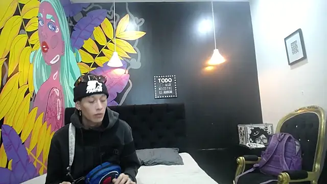 Snapshot of SimonAndJocelyn chatting on February 11, 11:54 am SimonAndJocelyn online show from February 11, 11:54 am