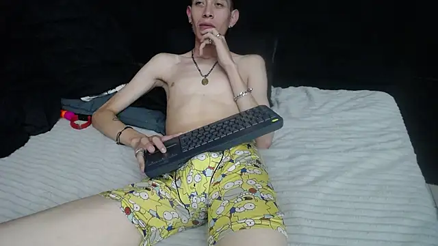 Snapshot of SimonAndJocelyn chatting on February 11, 2:57 pm SimonAndJocelyn online show from February 11, 2:57 pm