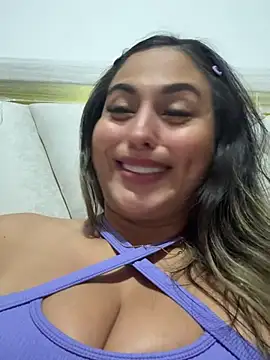 Snapshot of dulcehot_1502 chatting on February 10, 9:25 pm dulcehot 1502 online show from February 10, 9:25 pm