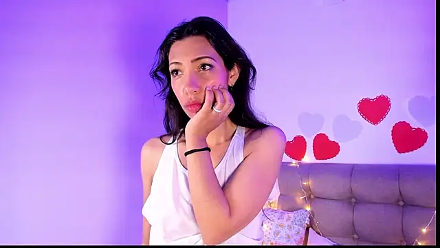 Miss veronicaa2 online show from February 13, 12:00 pm