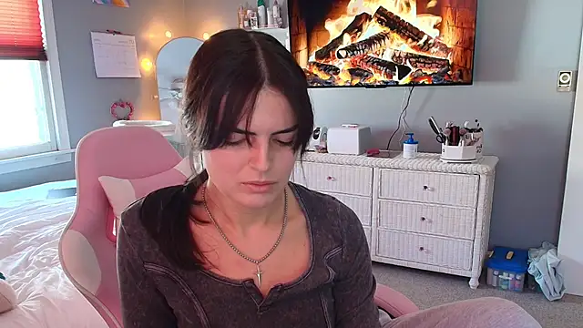 Snapshot of princesselysia chatting on February 3, 3:50 pm princesselysia online show from February 3, 3:50 pm