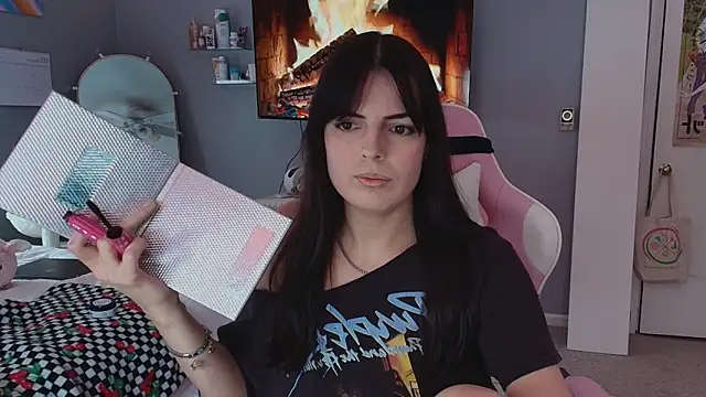 Snapshot of princesselysia chatting on February 20, 7:36 pm princesselysia online show from February 20, 7:36 pm