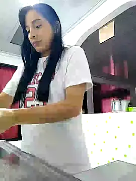 Snapshot of Marce0 chatting on February 3, 10:43 pm Marce0 online show from February 3, 10:43 pm