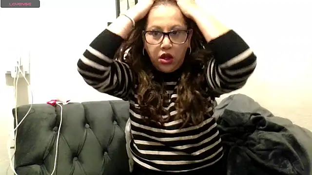 MirandaLatinaLovely online show from February 12, 4:24 pm