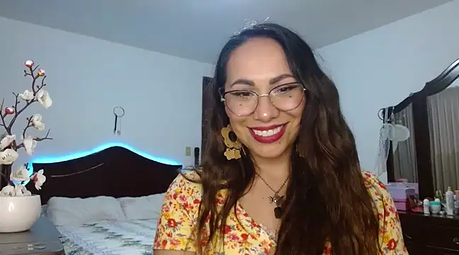 Snapshot of AloLovely_ chatting on February 18, 1:54 am AloLovely online show from February 18, 1:54 am