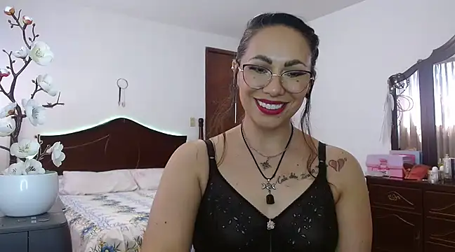 Snapshot of AloLovely_ chatting on March 14, 6:50 pm AloLovely online show from March 14, 6:50 pm