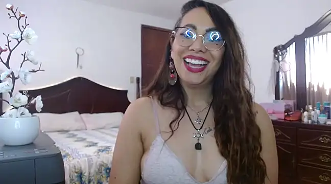 Snapshot of AloLovely_ chatting on March 18, 7:31 pm AloLovely online show from March 18, 7:31 pm