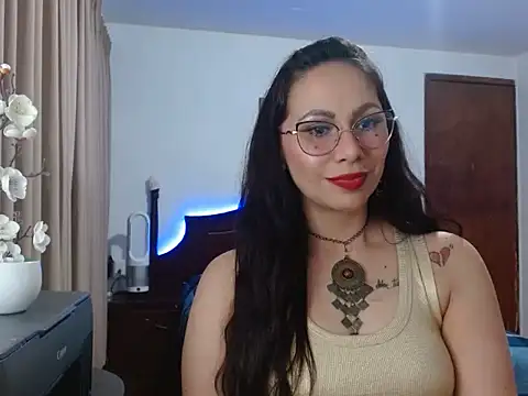 Snapshot of AloLovely_ chatting on March 21, 12:59 am AloLovely online show from March 21, 12:59 am