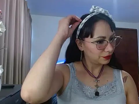 Snapshot of AloLovely_ chatting on March 24, 12:15 am AloLovely online show from March 24, 12:15 am