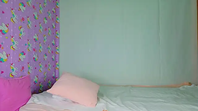 Snapshot of TwerkingCheerleader chatting on October 3, 11:29 am TwerkingCheerleader online show from October 3, 11:29 am