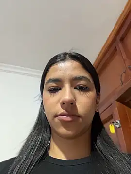 eva roseee online show from May 15, 1:01 am