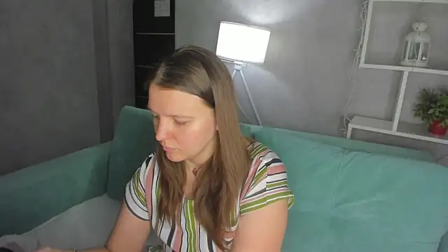 Snapshot of Jenny_Jimmy chatting on June 19, 9:24 am Jenny Jimmy online show from June 19, 9:24 am