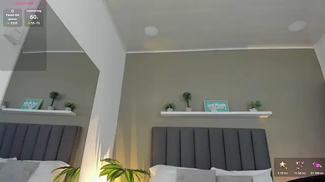 alessia leroy online show from April 4, 7:55 pm