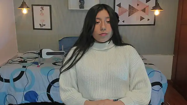 Nohemi louse online show from March 17, 7:37 pm