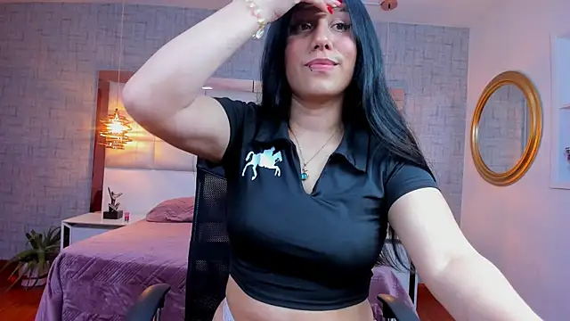 Nohemi louse online show from May 26, 7:32 pm