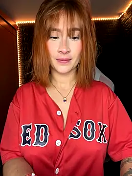 Snapshot of chloe_rockss_ chatting on September 24, 10:57 pm chloe rockss online show from September 24, 10:57 pm