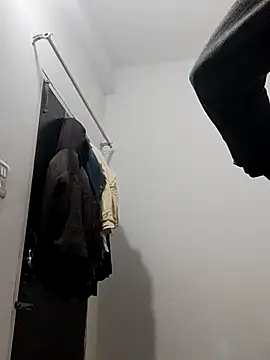 Snapshot of Hot_funky_boy chatting on January 14, 12:33 pm Hot funky boy online show from January 14, 12:33 pm