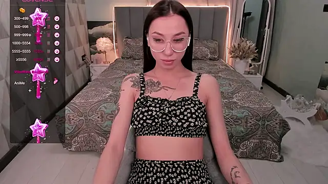 Snapshot of Queen_Gabriel chatting on February 5, 10:55 pm Queen Gabriel online show from February 5, 10:55 pm