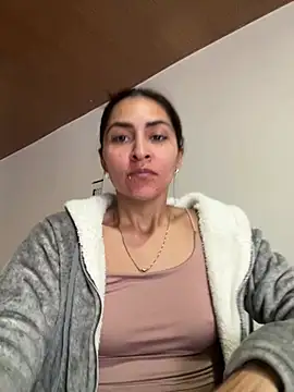 Sofiadelacruz online show from July 12, 1:57 pm