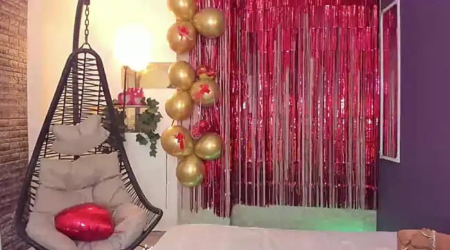 Snapshot of FelicitaSweet chatting on February 14, 7:44 pm FelicitaSweet online show from February 14, 7:44 pm