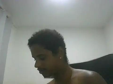 Snapshot of ONegodoce25 chatting on May 5, 11:46 pm ONegodoce25 online show from May 5, 11:46 pm