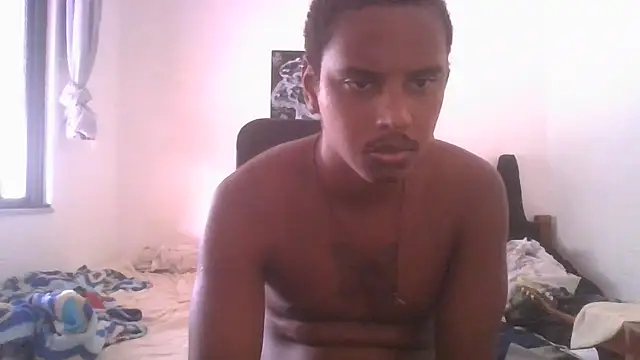 Snapshot of ONegodoce25 chatting on July 2, 6:25 pm ONegodoce25 online show from July 2, 6:25 pm