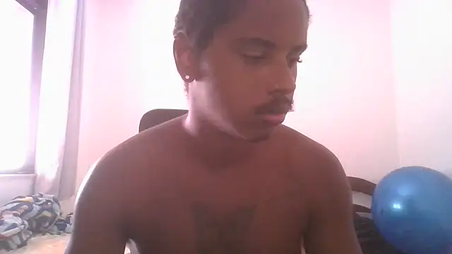 Snapshot of ONegodoce25 chatting on August 1, 12:15 pm ONegodoce25 online show from August 1, 12:15 pm