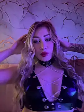 Lally Valencia   online show from February 28, 9:54 am