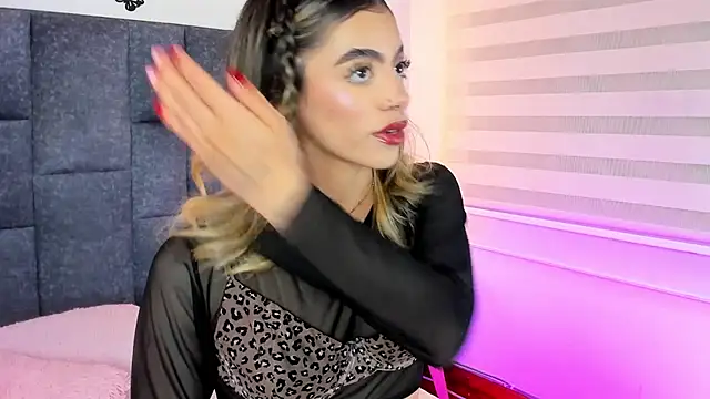 Violetta Ficher online show from April 18, 2:15 am