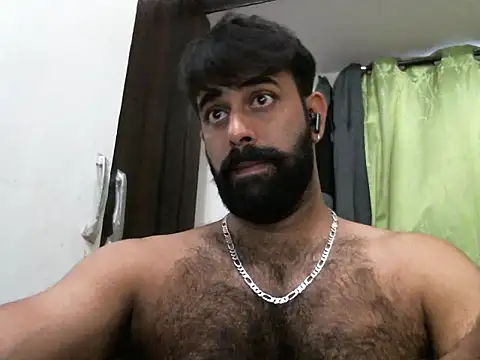 Snapshot of indianhairybull chatting on February 11, 11:54 am indianhairybull online show from February 11, 11:54 am