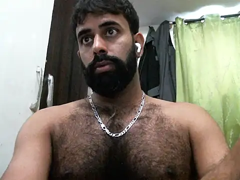 Snapshot of indianhairybull chatting on September 24, 4:38 am indianhairybull online show from September 24, 4:38 am