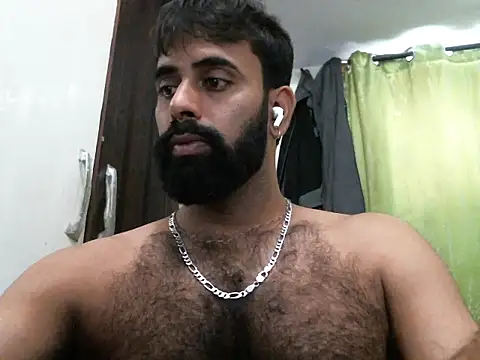 Snapshot of indianhairybull chatting on September 25, 4:38 am indianhairybull online show from September 25, 4:38 am