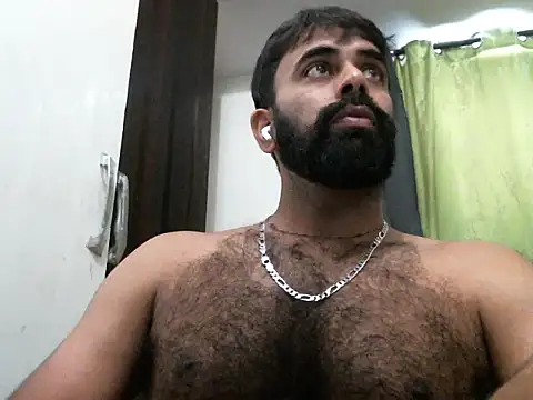 Snapshot of indianhairybull chatting on September 26, 4:38 am indianhairybull online show from September 26, 4:38 am