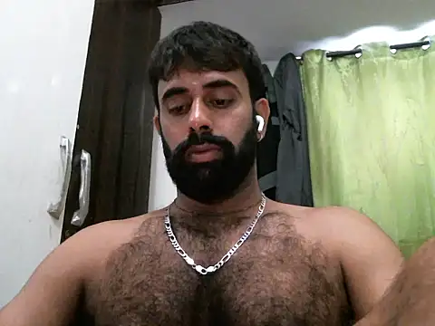 Snapshot of indianhairybull chatting on October 1, 5:35 am indianhairybull online show from October 1, 5:35 am
