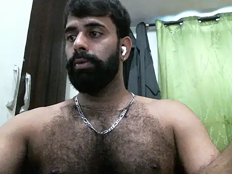 Snapshot of indianhairybull chatting on October 11, 12:15 pm indianhairybull online show from October 11, 12:15 pm