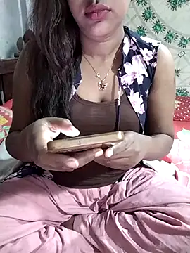 Snapshot of monekhan123 chatting on February 3, 5:14 pm monekhan123 online show from February 3, 5:14 pm